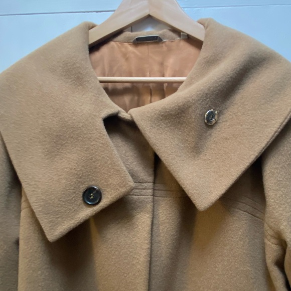 BARNEYS NEW YORK Made In Italy Womens Wool Camel Coat Size 44/10 - Picture 7 of 14